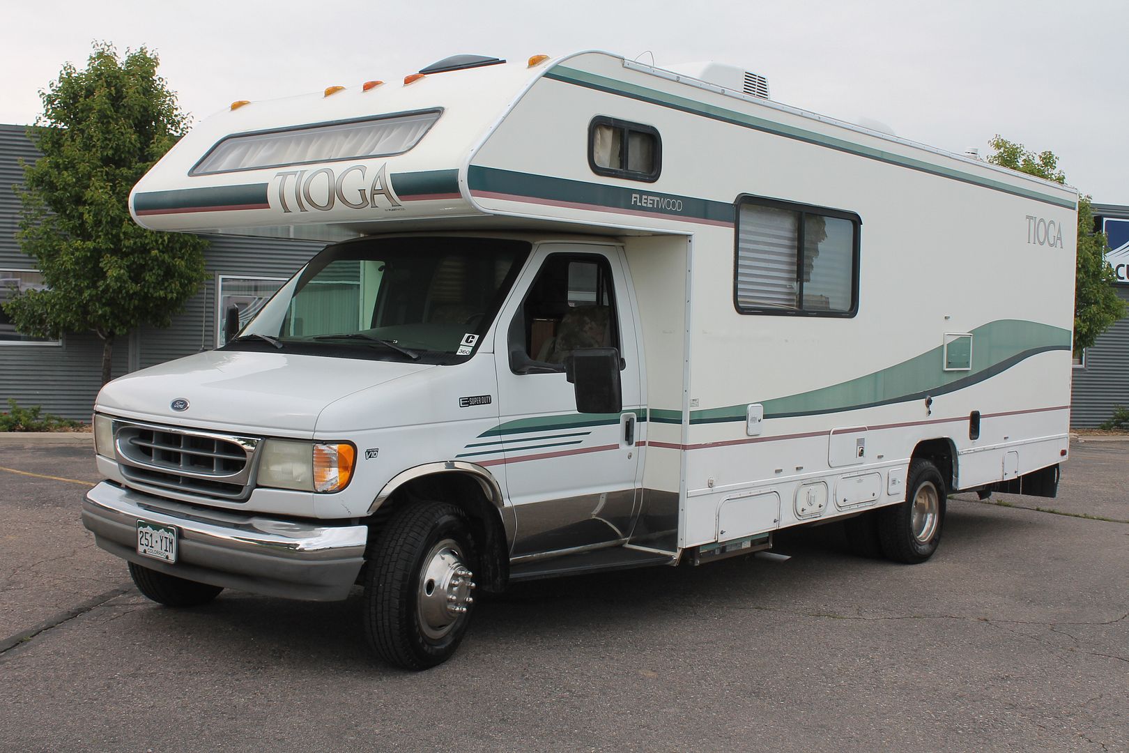 1997 Ford Eseries Fleetwood Tioga Motor home Class C RV ***SOLD